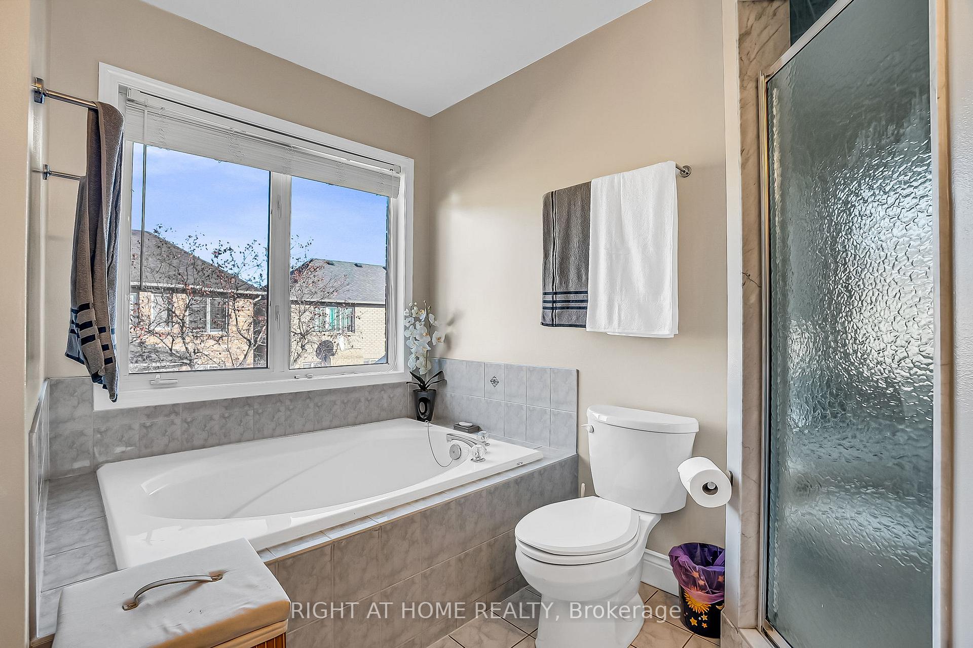 Photo 10 of 421 John Deisman Boulevard, Vaughan, Vellore Village — HOMEH