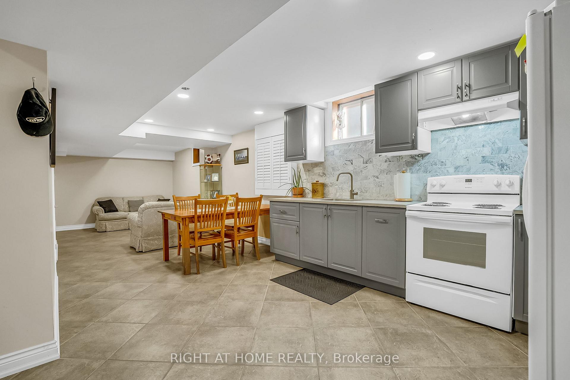Photo 12 of 421 John Deisman Boulevard, Vaughan, Vellore Village — HOMEH