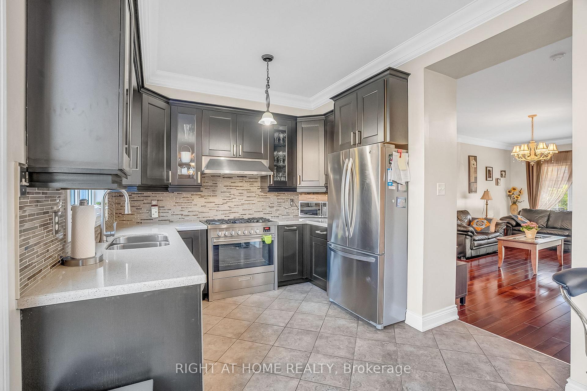 Photo 24 of 421 John Deisman Boulevard, Vaughan, Vellore Village — HOMEH