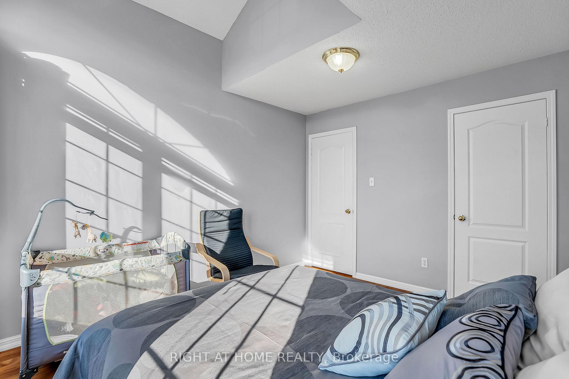 Photo 41 of 421 John Deisman Boulevard, Vaughan, Vellore Village — HOMEH