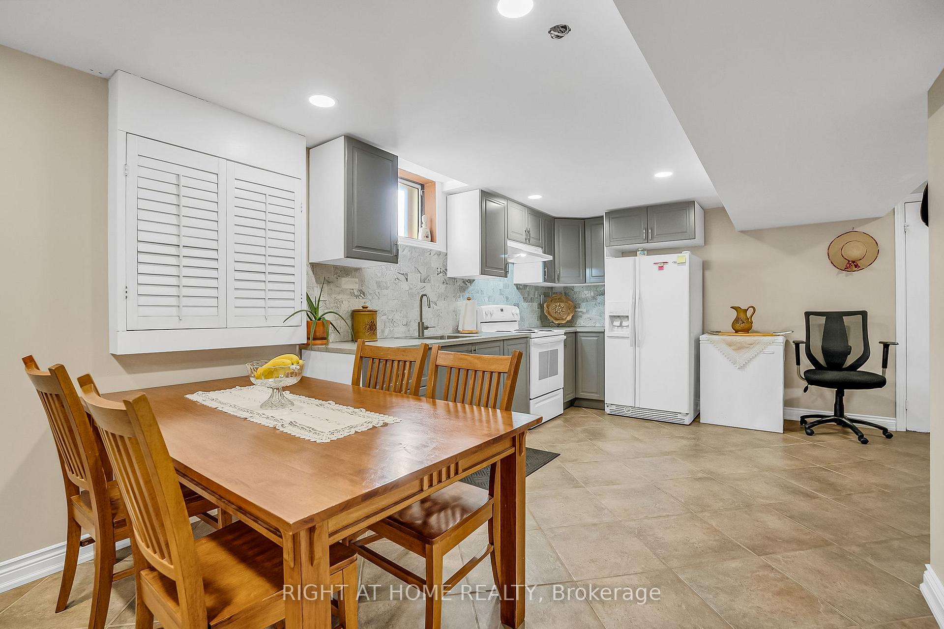 Photo 46 of 421 John Deisman Boulevard, Vaughan, Vellore Village — HOMEH