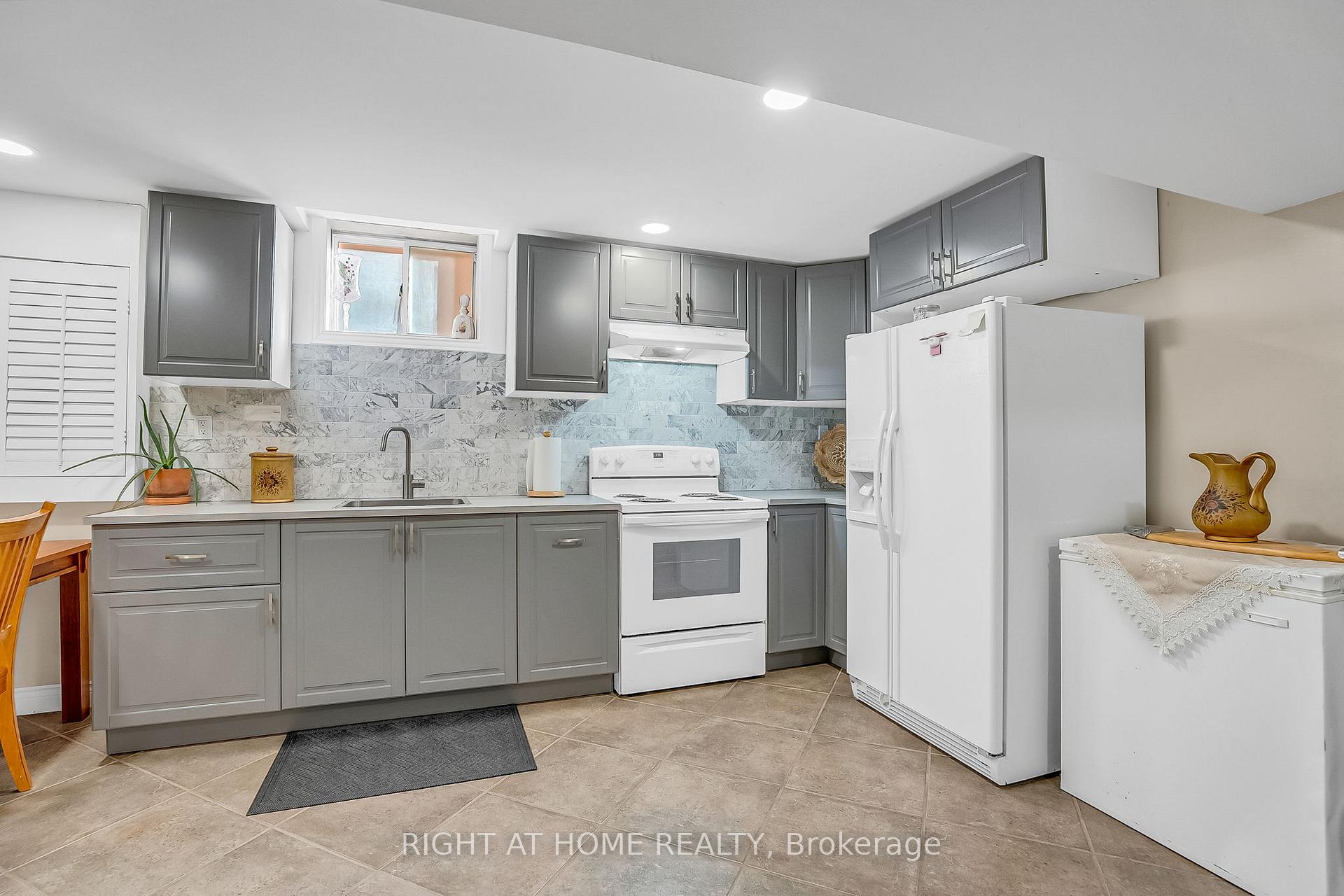 Photo 47 of 421 John Deisman Boulevard, Vaughan, Vellore Village — HOMEH