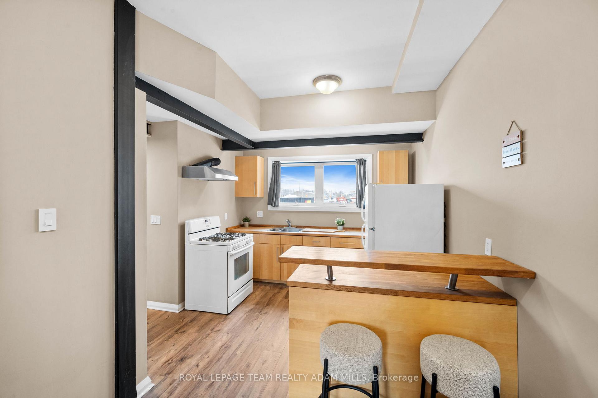 Photo 9 of Unit B, 469 Booth Street, Ottawa, West Centre Town — HOMEH