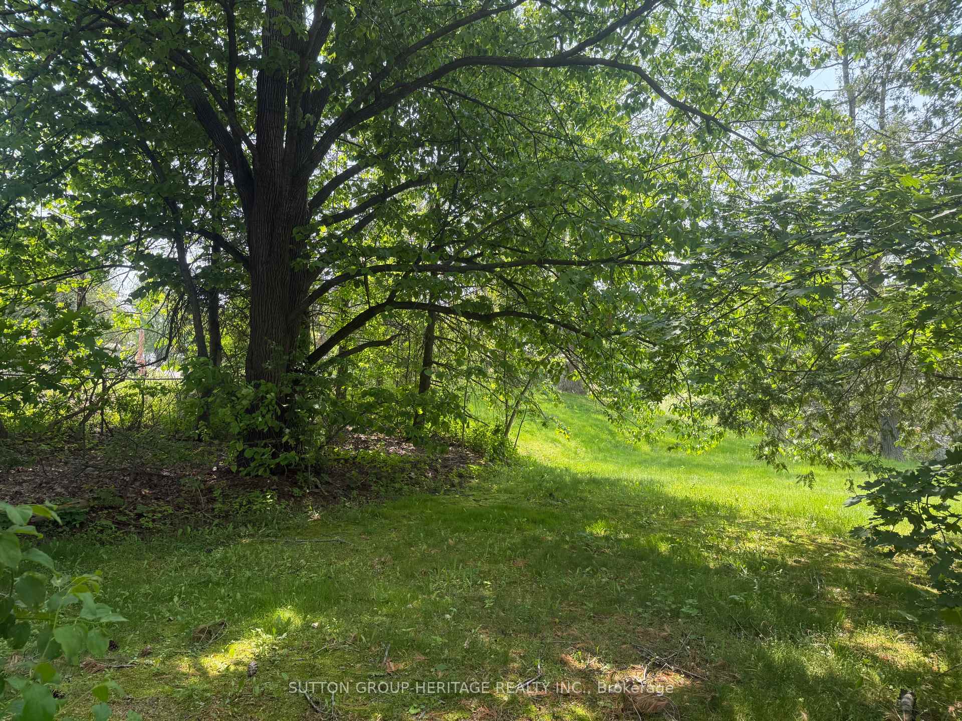Photo 3 of 131 Cemetery Road, Uxbridge — HOMEH