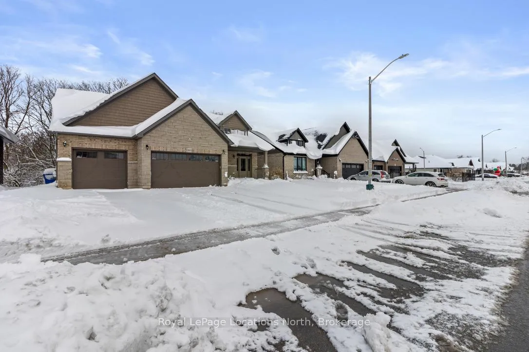 Photo 4 of 160 Eccles Avenue, West Grey — HOMEH