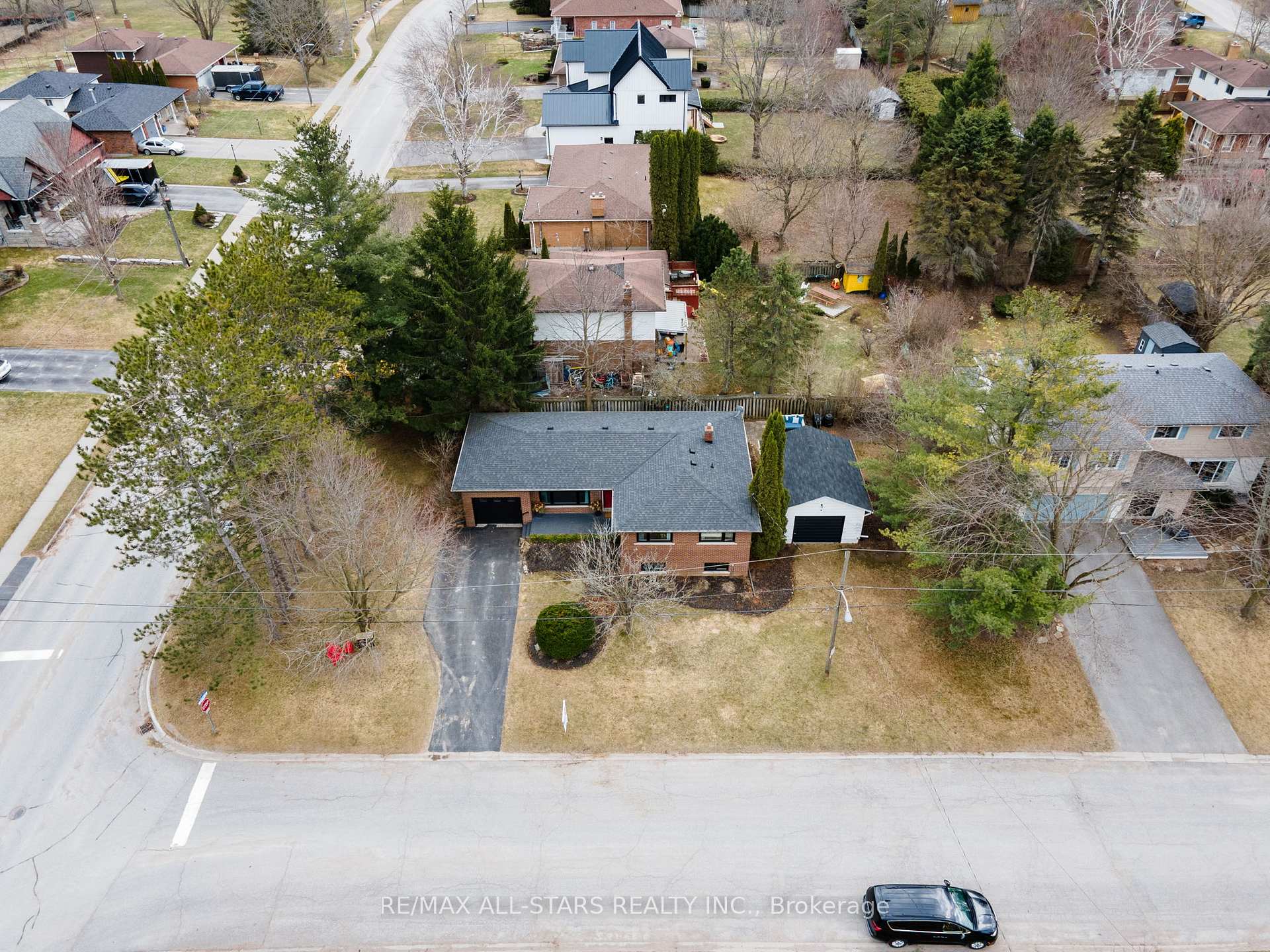 Photo 3 of 12 Joseph Street, Uxbridge — HOMEH