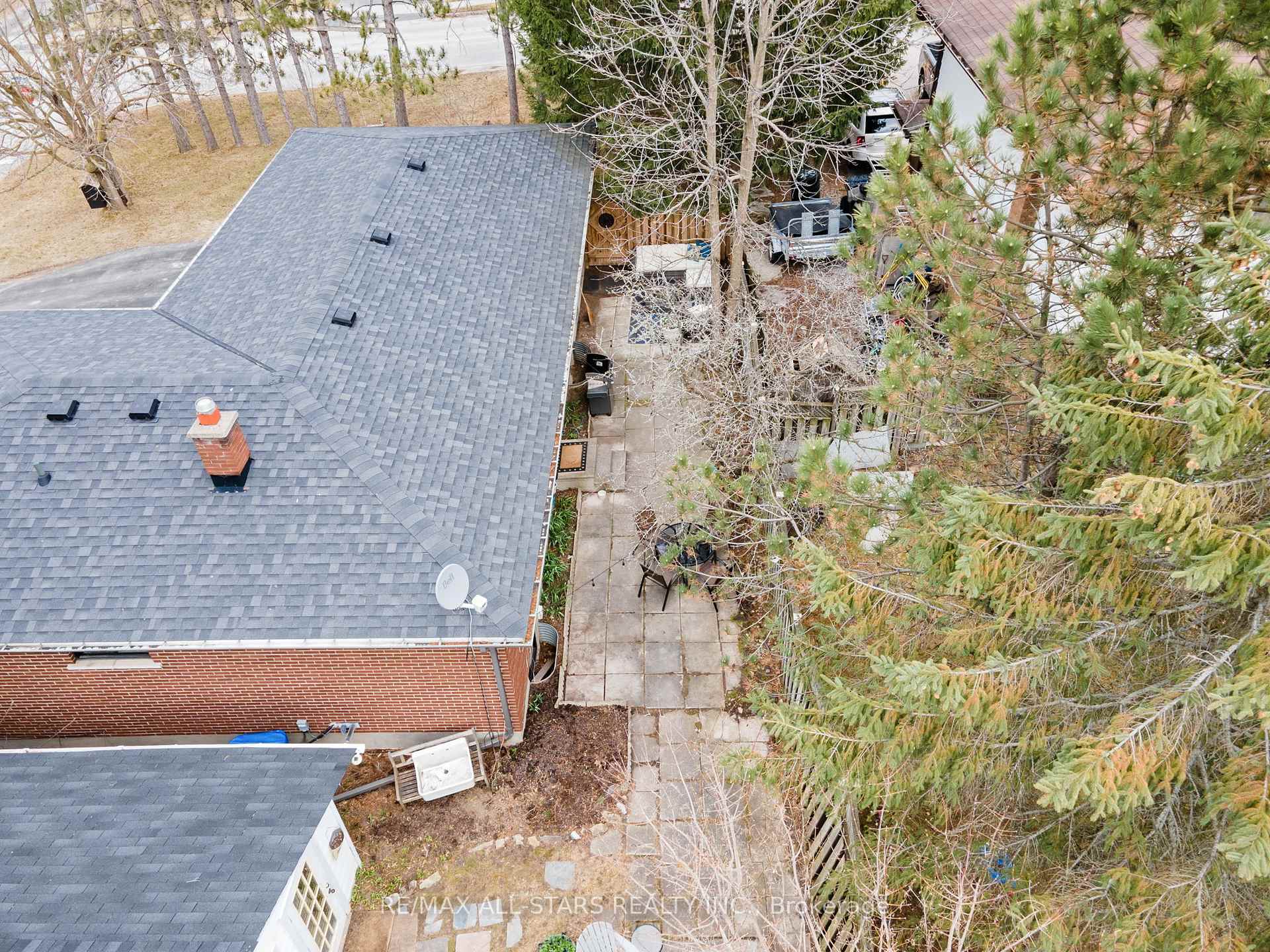 Photo 8 of 12 Joseph Street, Uxbridge — HOMEH