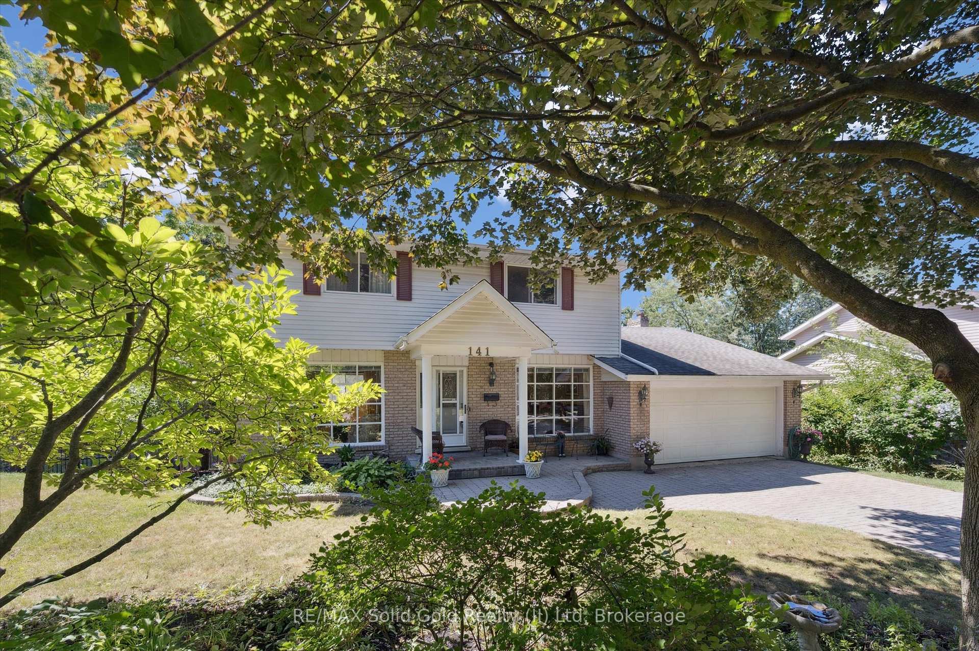 Photo 4 of 141 Weston Place, Waterloo — HOMEH