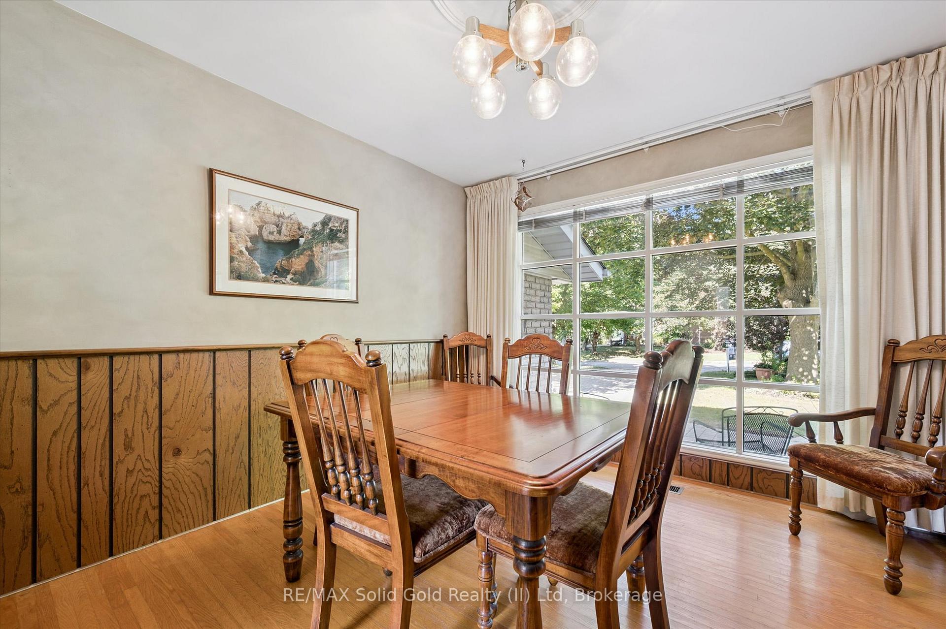 Photo 12 of 141 Weston Place, Waterloo — HOMEH