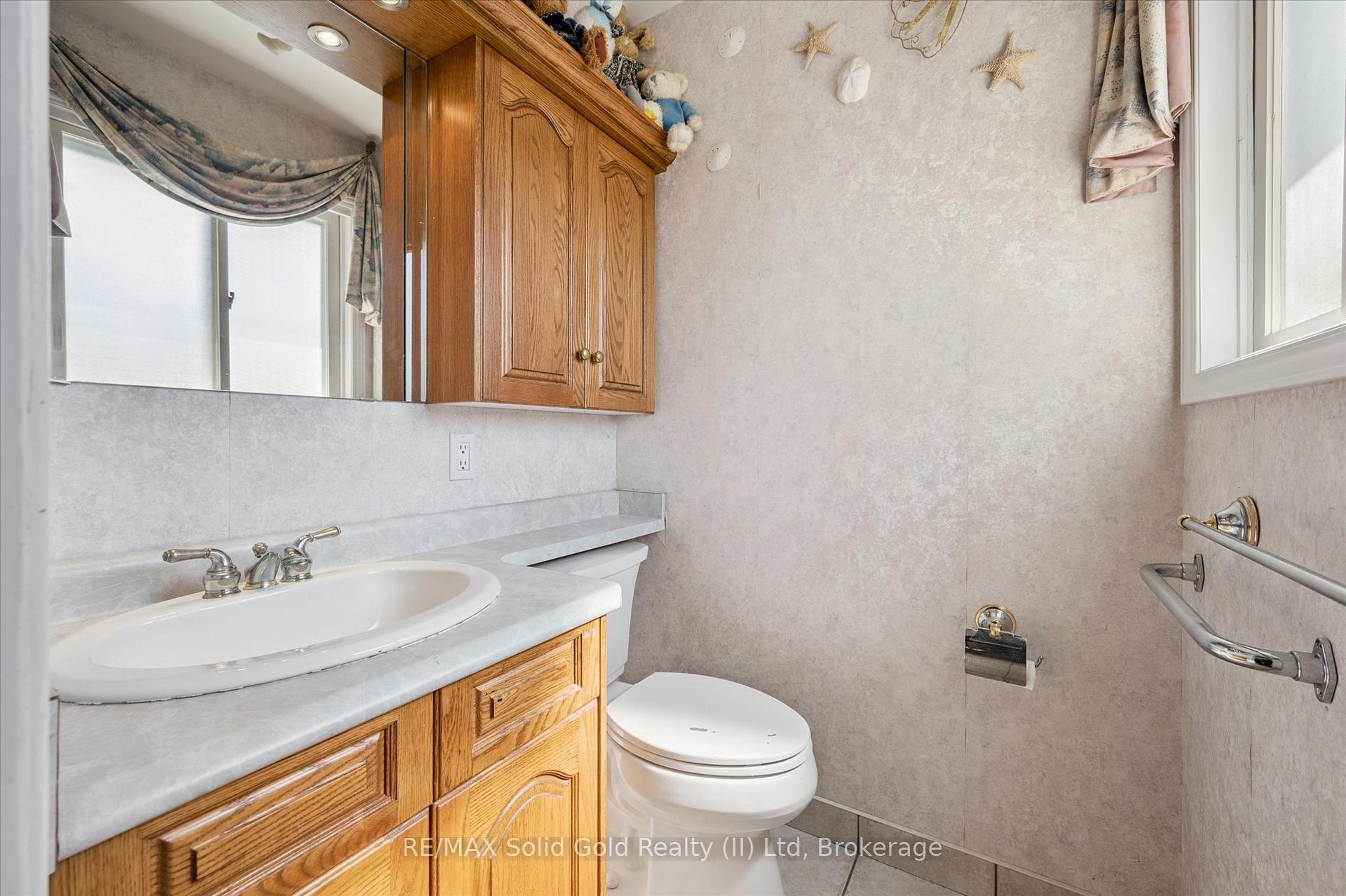 Photo 23 of 141 Weston Place, Waterloo — HOMEH