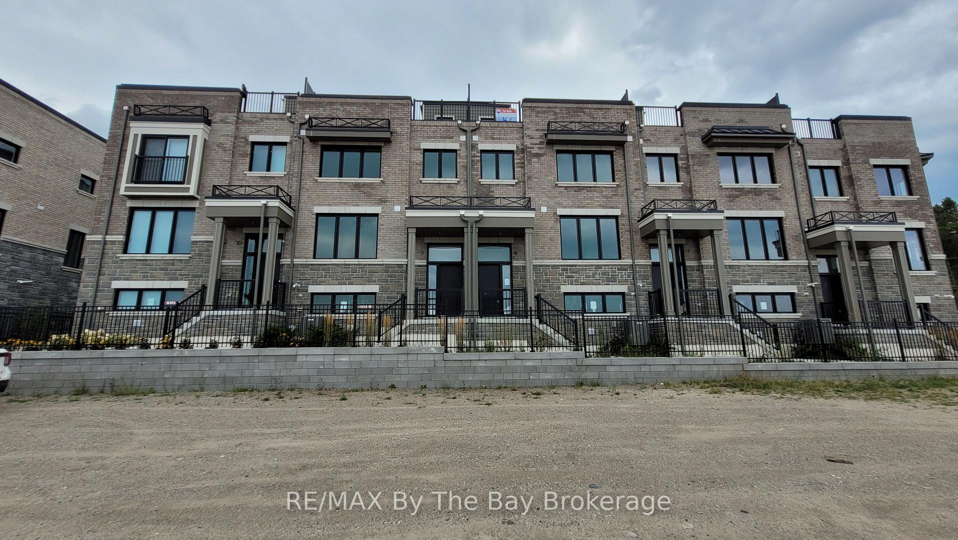 Photo 1 of 9 Julia Circle, Wasaga Beach — HOMEH
