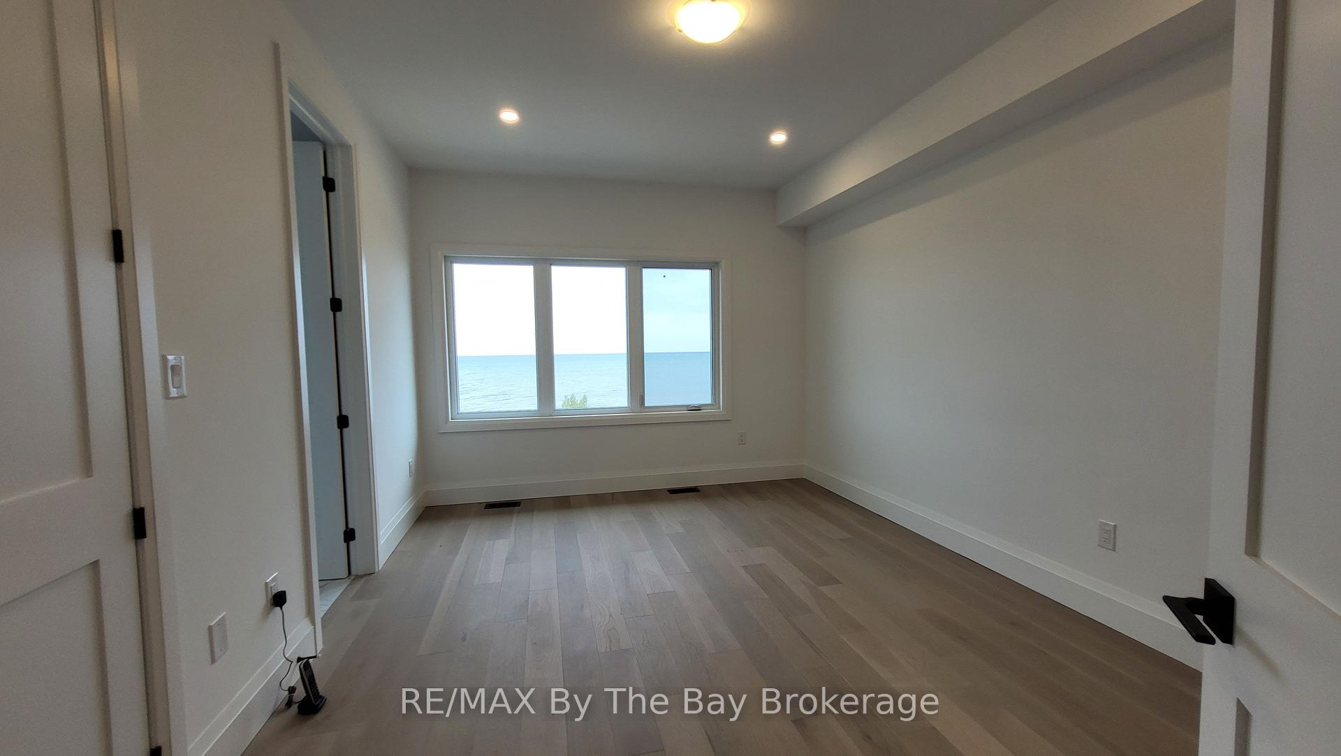 Photo 30 of 9 Julia Circle, Wasaga Beach — HOMEH