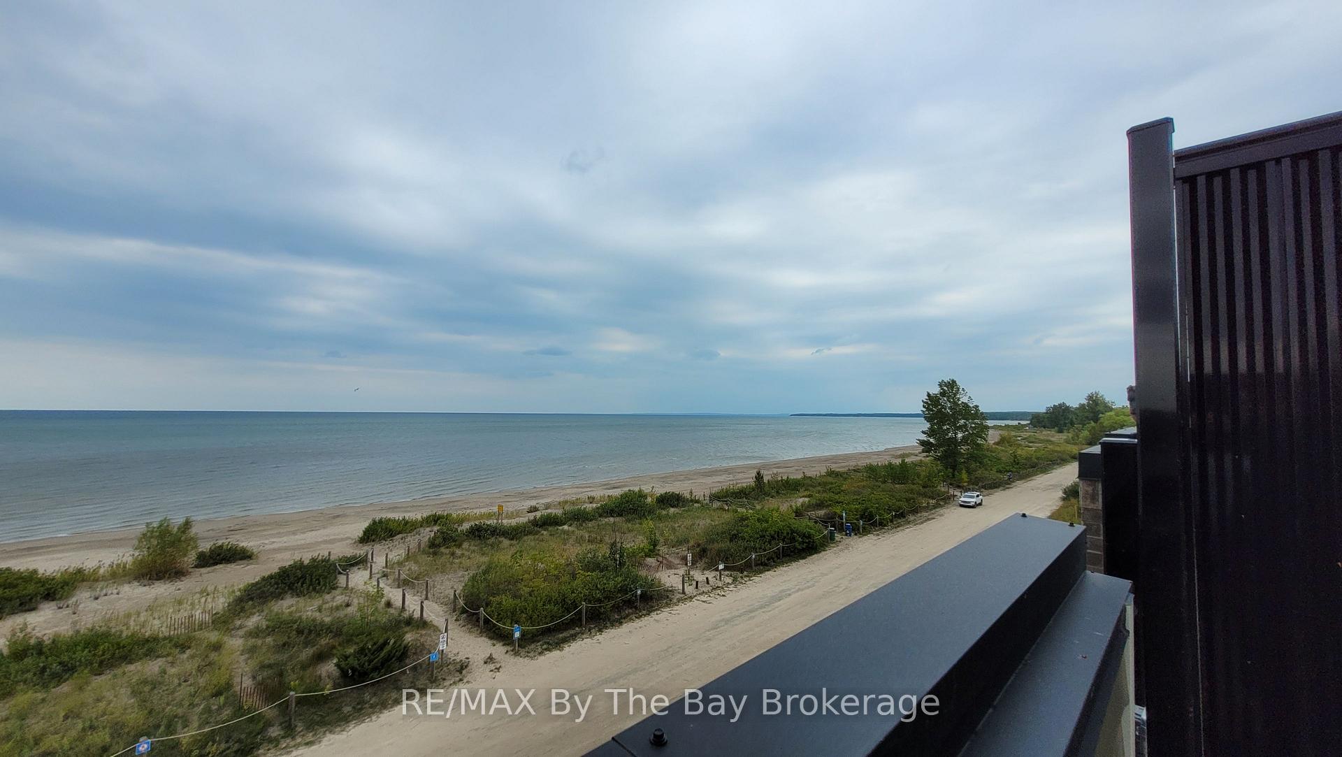 Photo 43 of 9 Julia Circle, Wasaga Beach — HOMEH