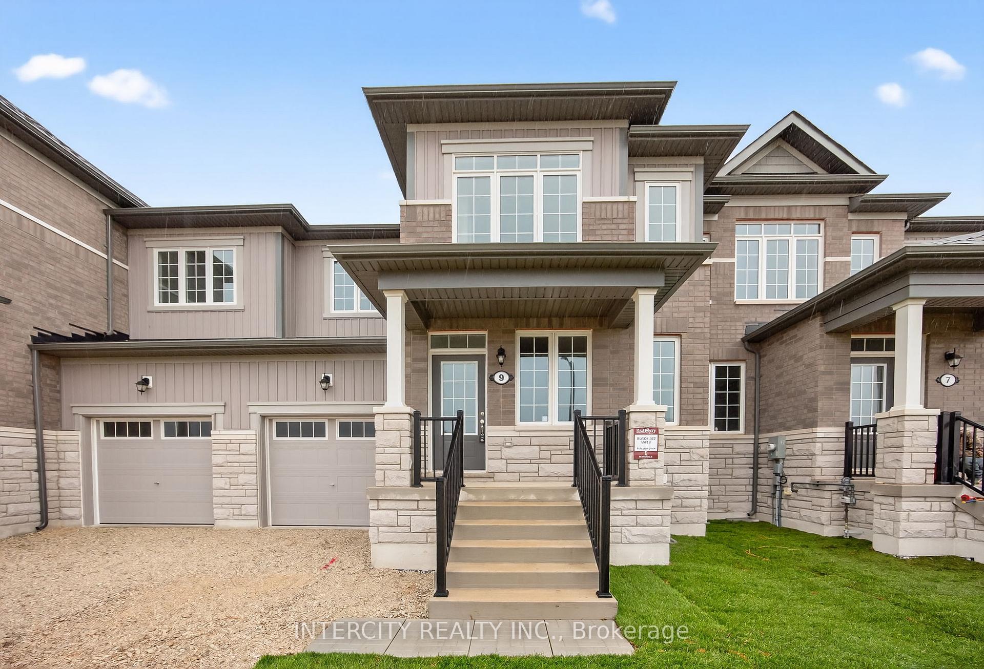 Photo 2 of 9 Avalon Drive, Wasaga Beach — HOMEH