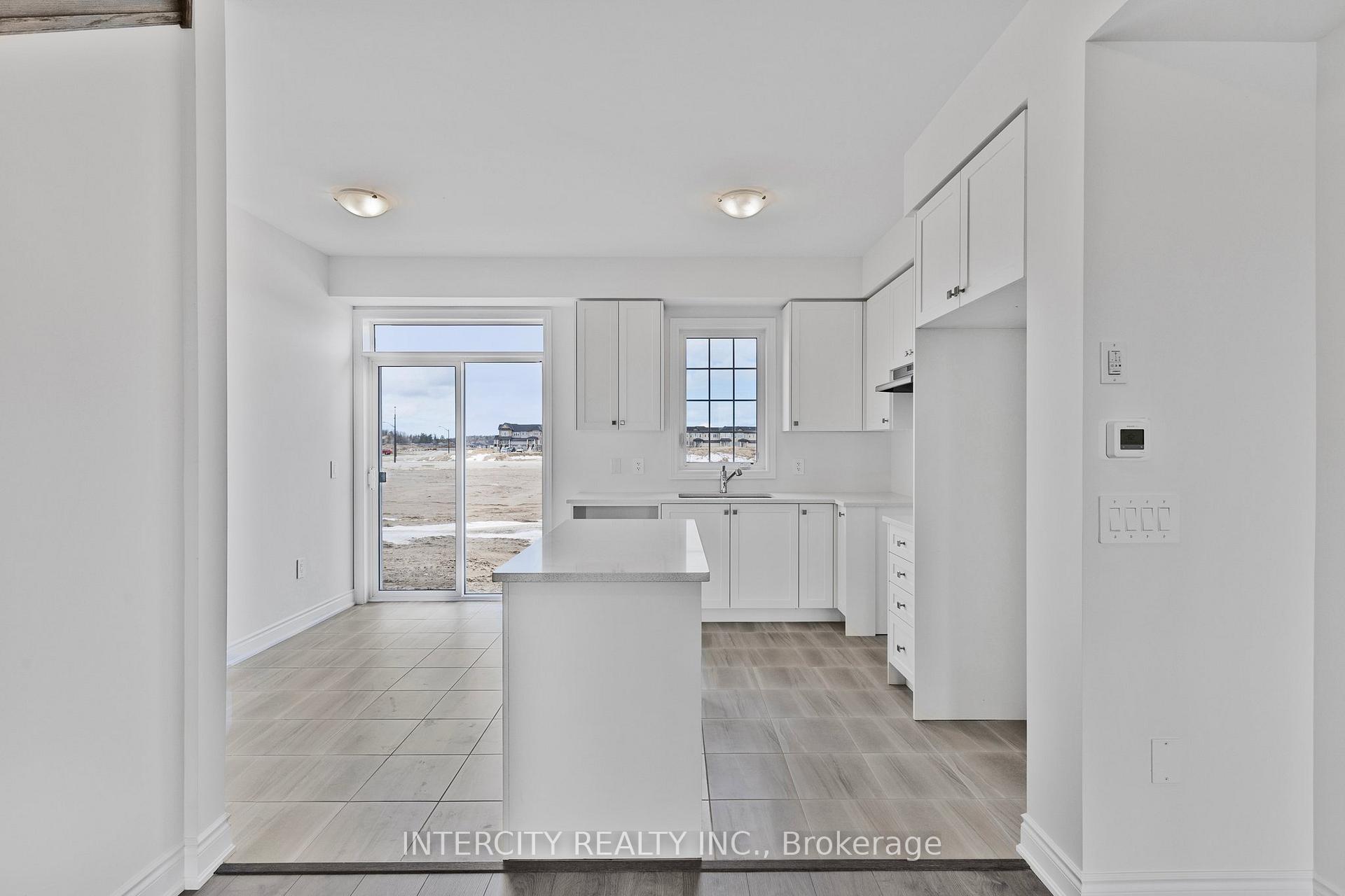 Photo 11 of 9 Avalon Drive, Wasaga Beach — HOMEH