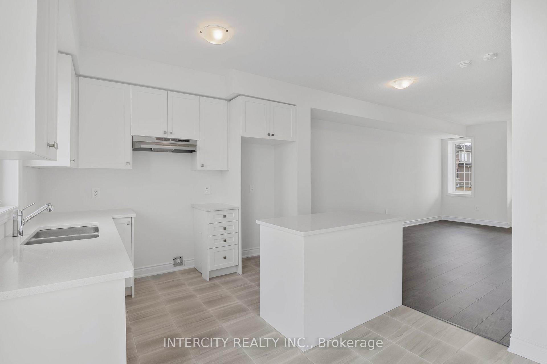 Photo 13 of 9 Avalon Drive, Wasaga Beach — HOMEH