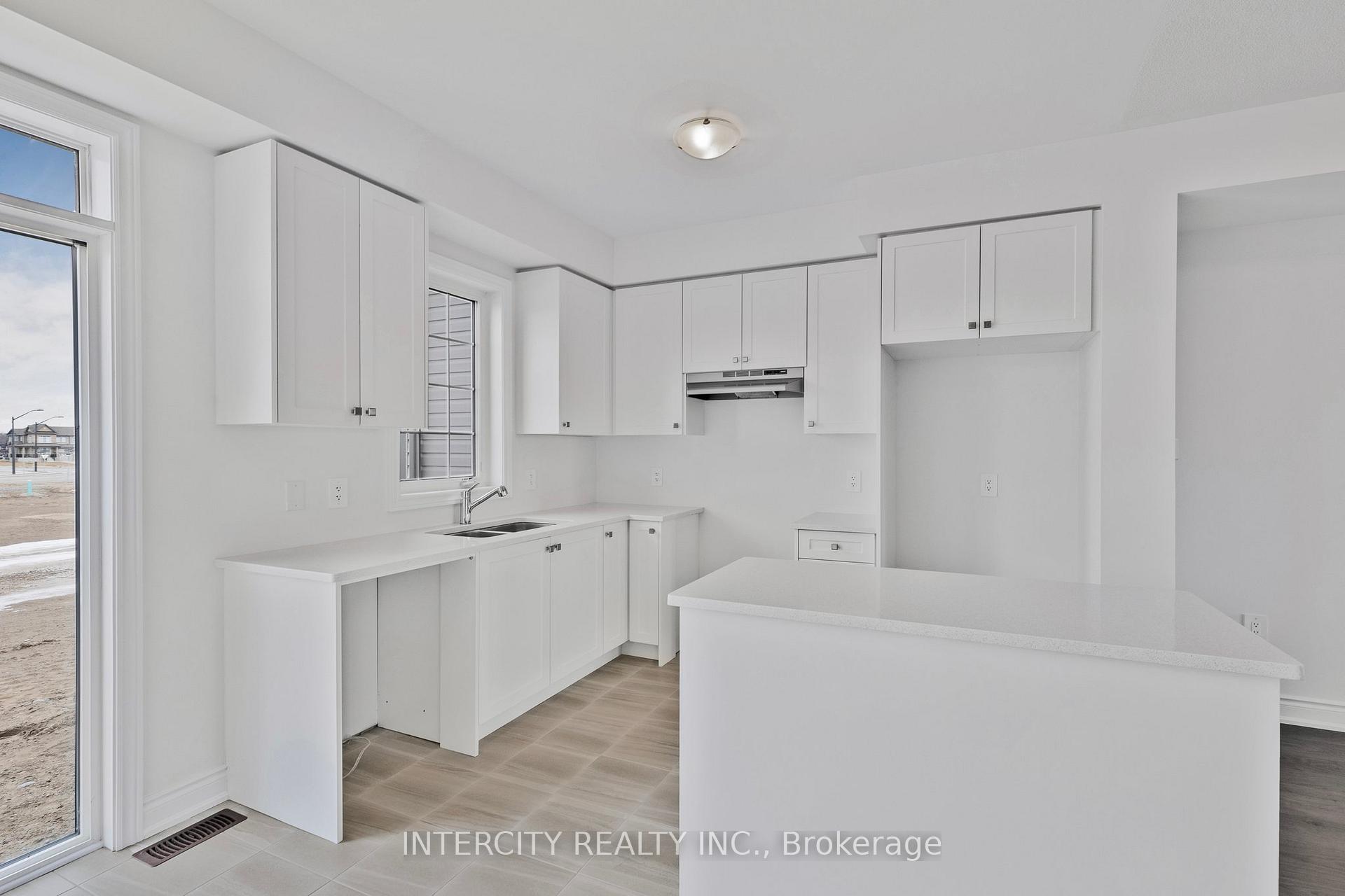 Photo 14 of 9 Avalon Drive, Wasaga Beach — HOMEH