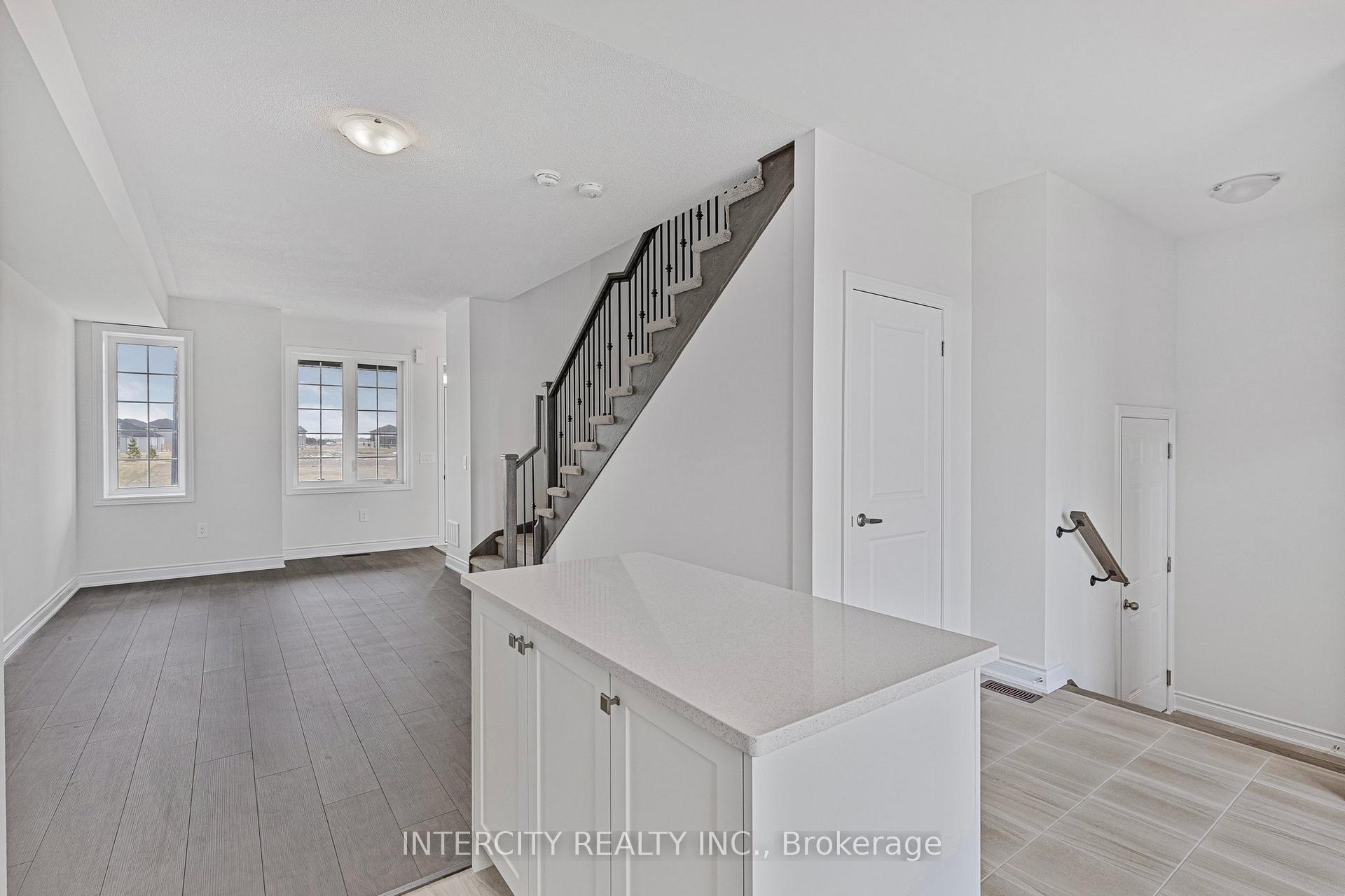 Photo 15 of 9 Avalon Drive, Wasaga Beach — HOMEH