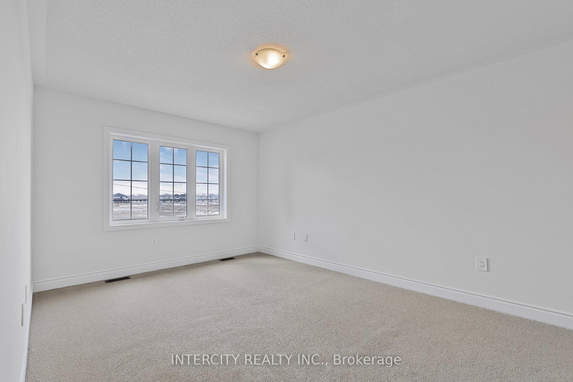 Photo 18 of 9 Avalon Drive, Wasaga Beach — HOMEH