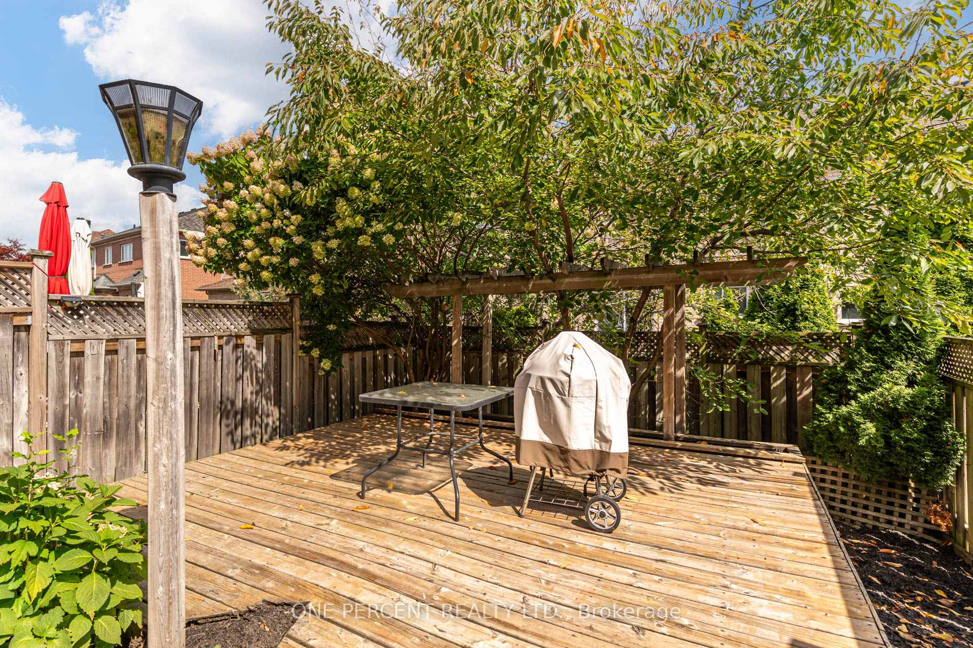 Photo 5 of 64 Lander Crescent, Vaughan, Patterson — HOMEH