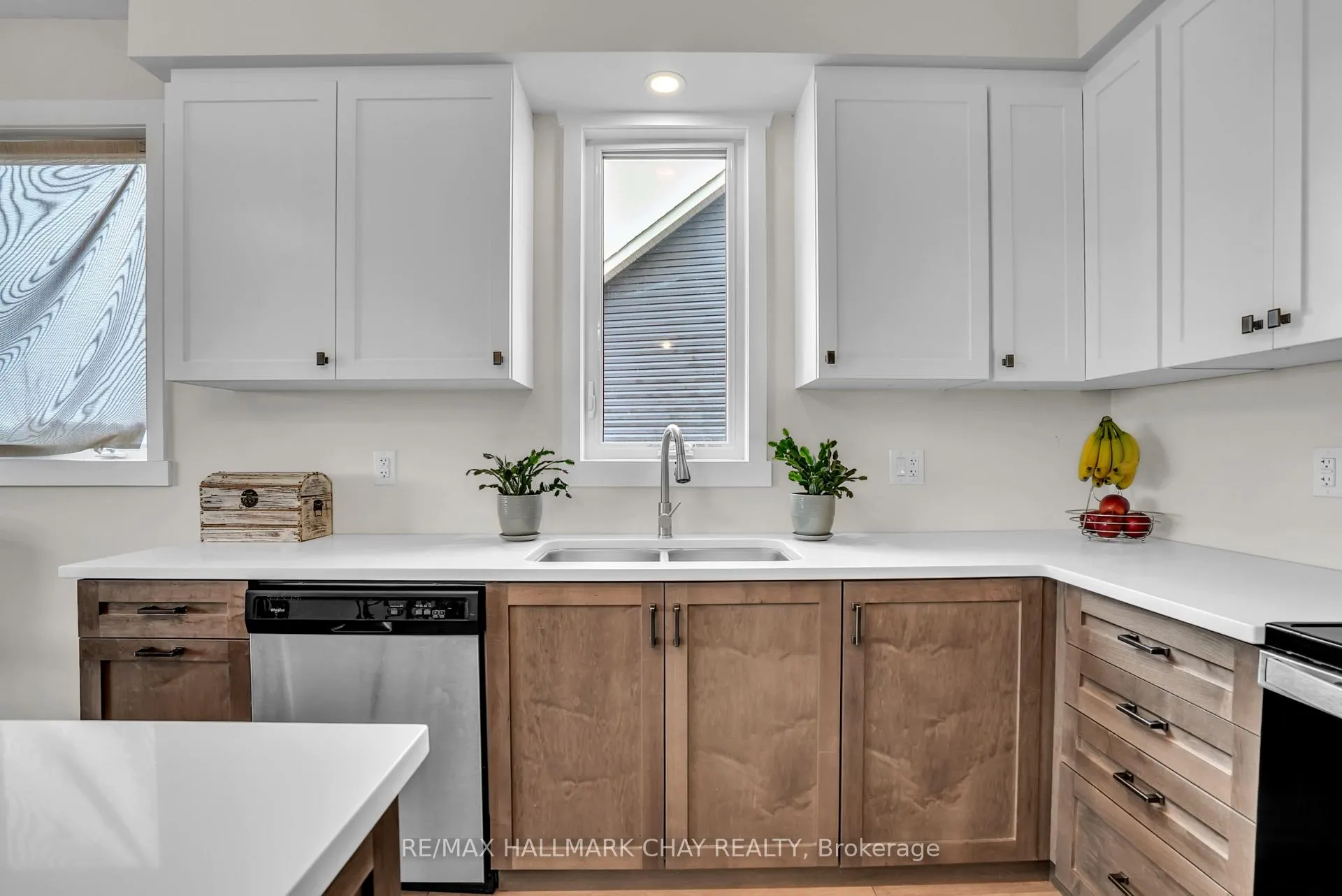 Photo 10 of 47 Allenwood Road, Springwater, Elmvale — HOMEH