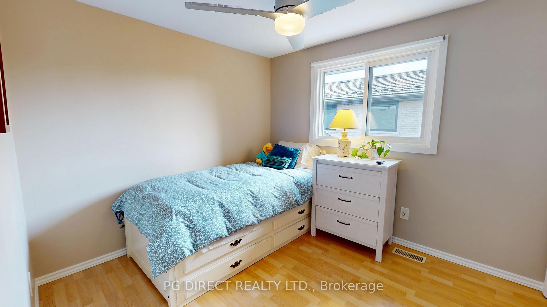 Photo 9 of 348 Wintergreen Drive, Waterloo, North Lakeshore — HOMEH