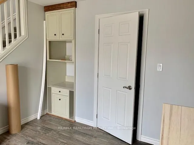 Photo 5 of Unit 2, 256 Dunlop Street W, Barrie, Queen's Park — HOMEH