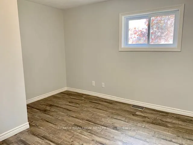Photo 10 of Unit 2, 256 Dunlop Street W, Barrie, Queen's Park — HOMEH