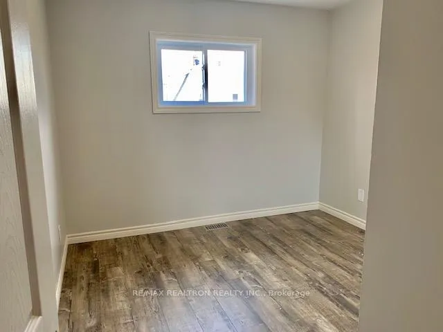 Photo 14 of Unit 2, 256 Dunlop Street W, Barrie, Queen's Park — HOMEH