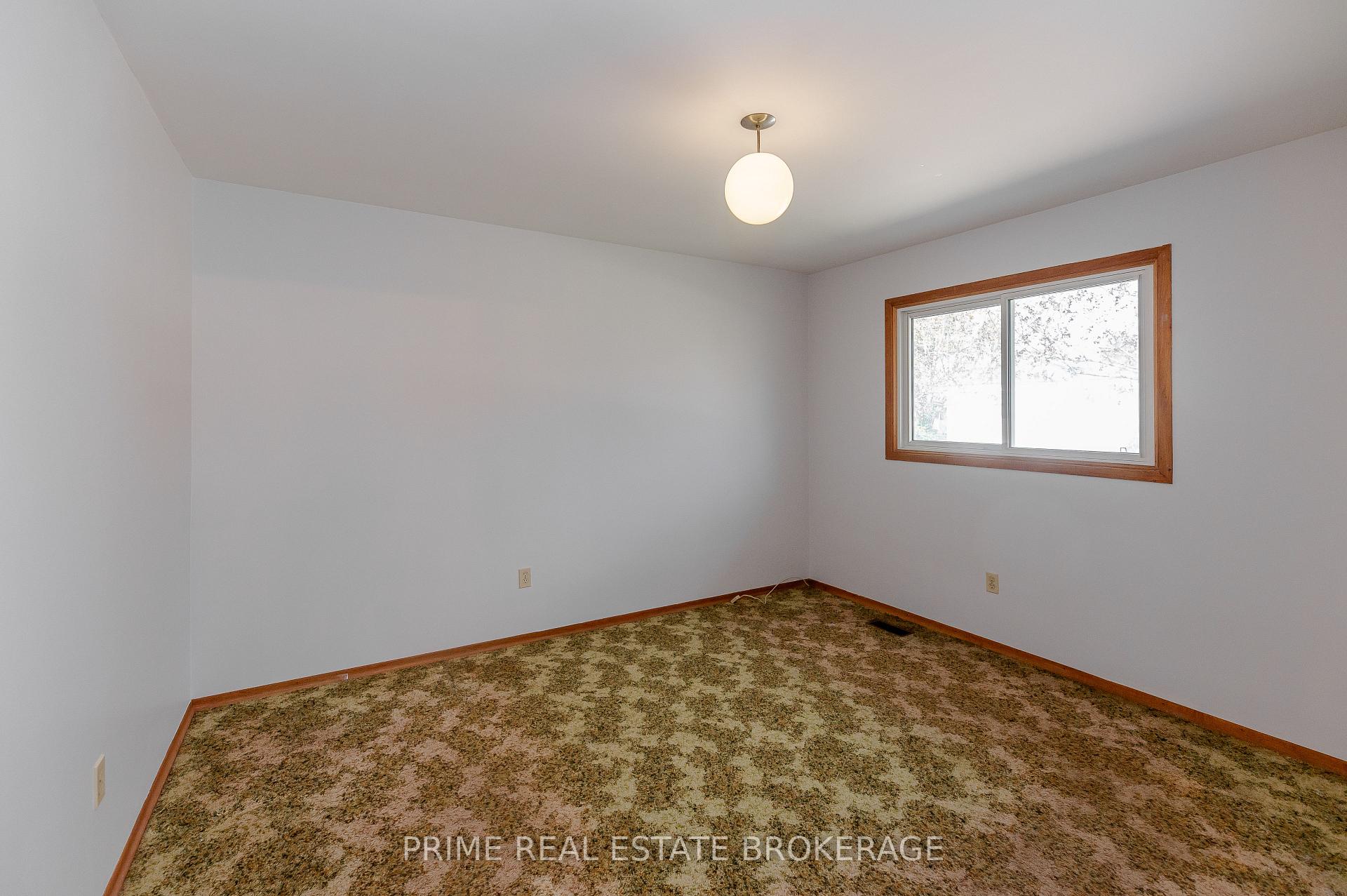 Photo 9 of 1156 Jane Street, West Elgin, West Lorne — HOMEH