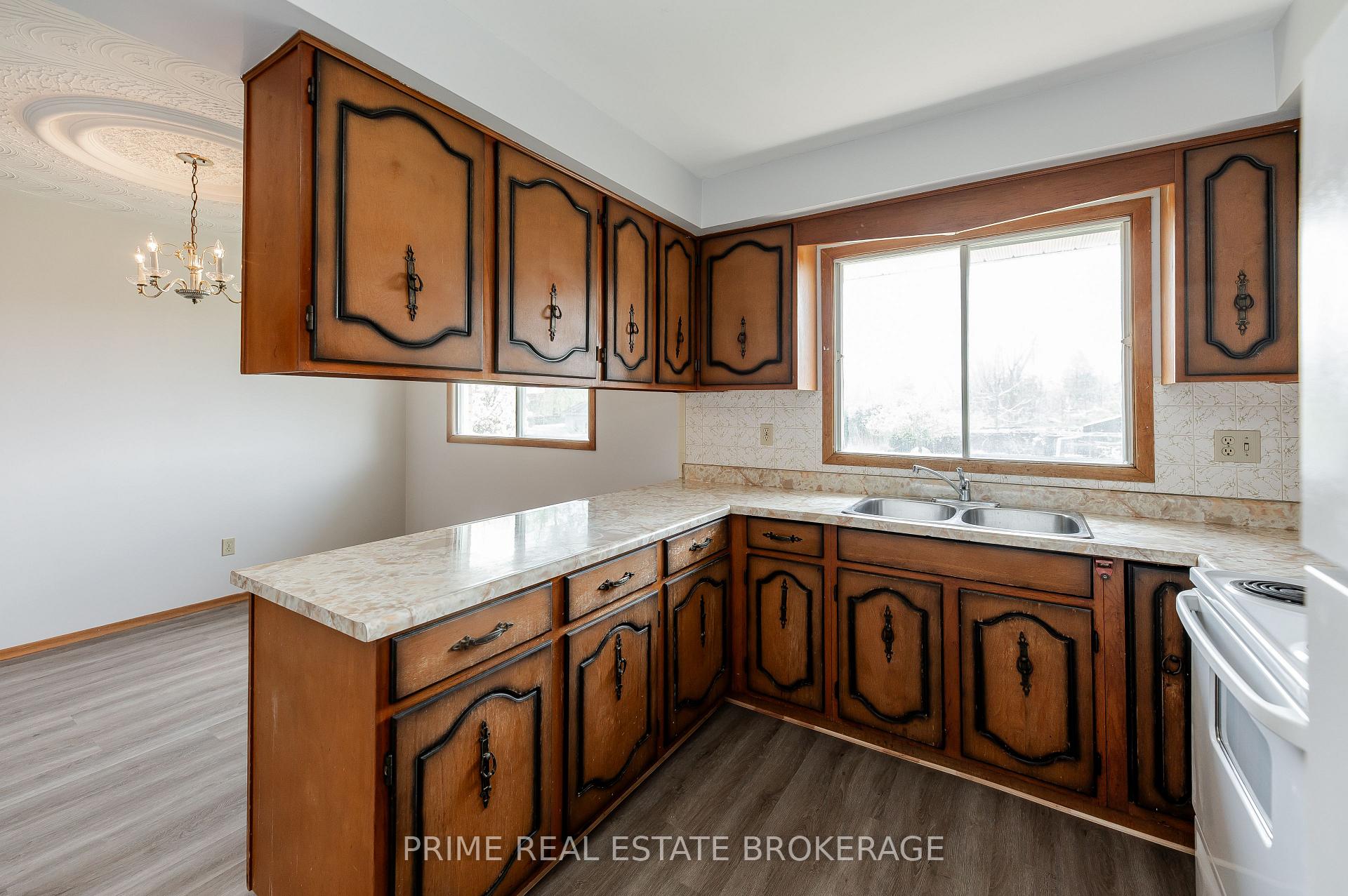 Photo 15 of 1156 Jane Street, West Elgin, West Lorne — HOMEH