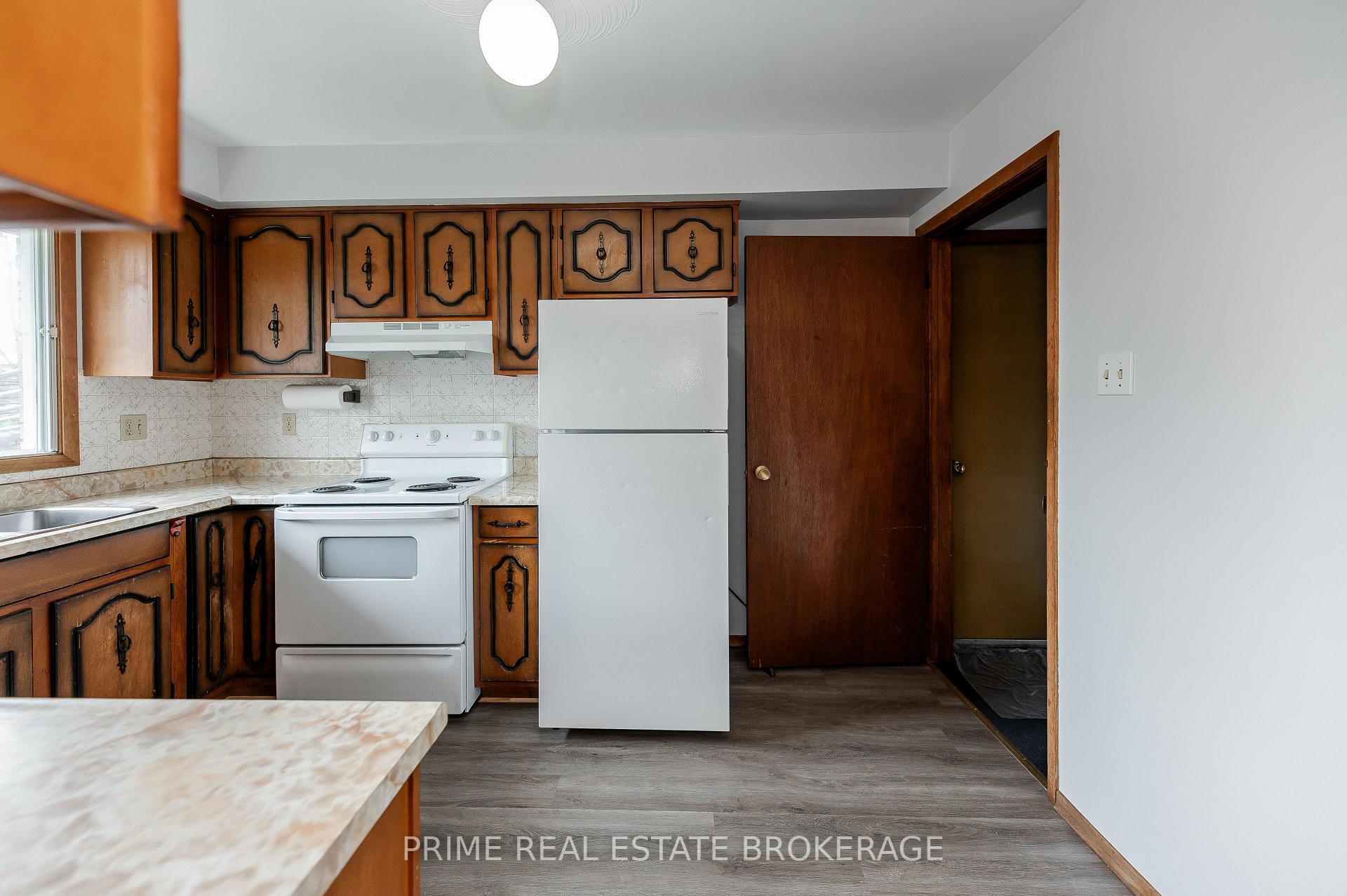 Photo 16 of 1156 Jane Street, West Elgin, West Lorne — HOMEH