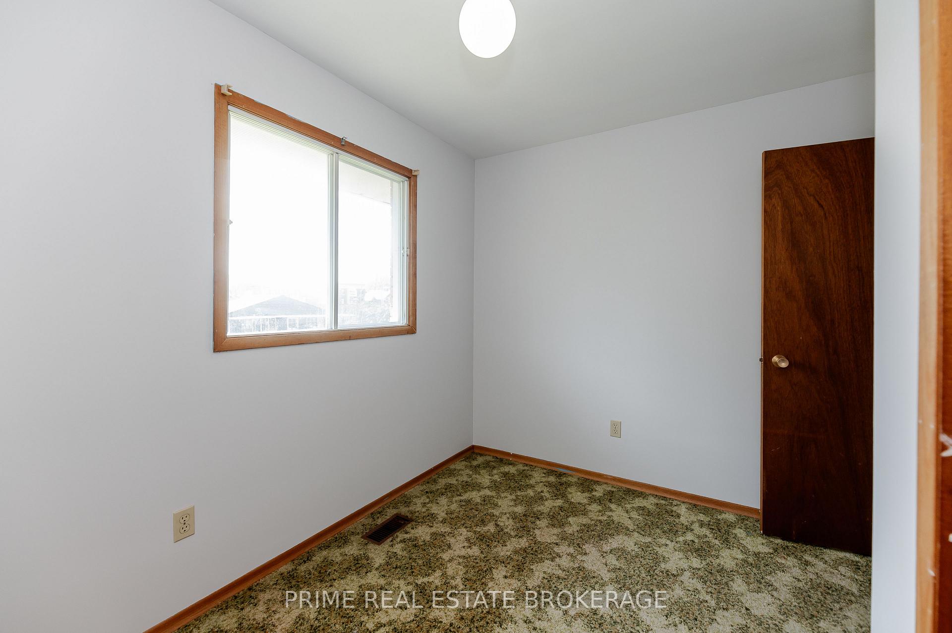 Photo 19 of 1156 Jane Street, West Elgin, West Lorne — HOMEH