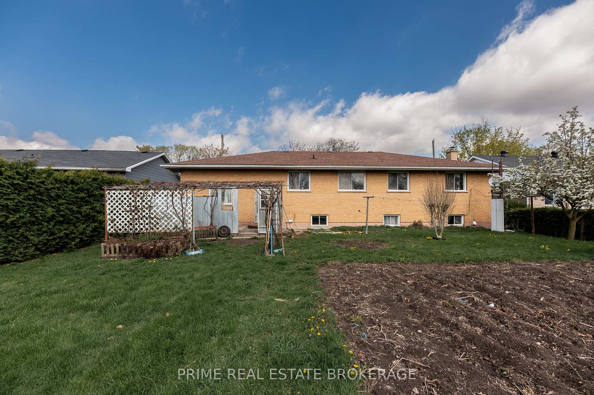 Photo 41 of 1156 Jane Street, West Elgin, West Lorne — HOMEH