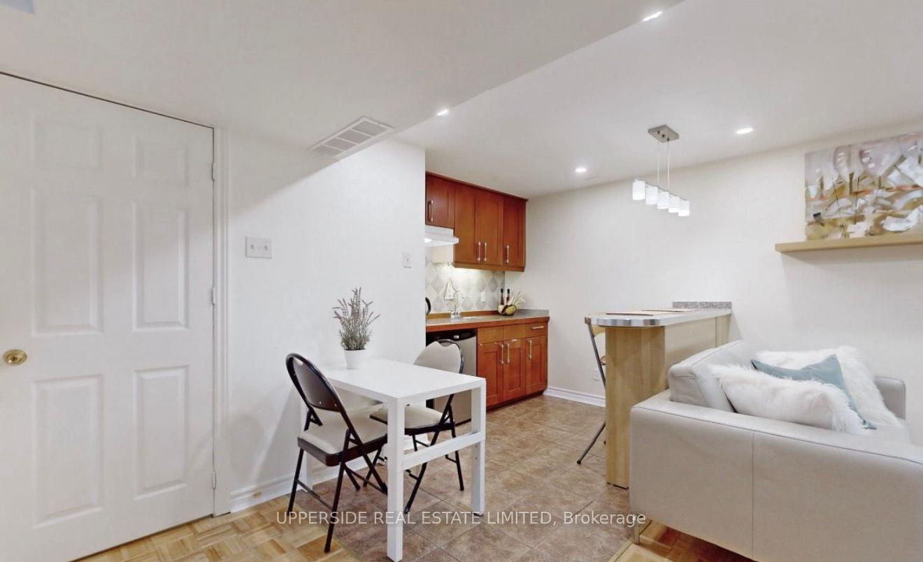 Photo 3 of Unit Bsmt, 15 Patrice Crescent, Vaughan, Crestwood-Springfarm-Yorkhill — HOMEH