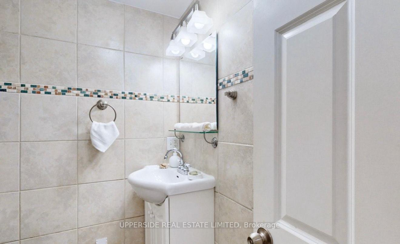 Photo 5 of Unit Bsmt, 15 Patrice Crescent, Vaughan, Crestwood-Springfarm-Yorkhill — HOMEH
