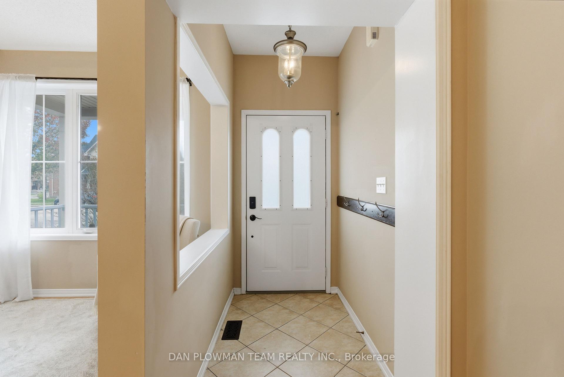 Photo 3 of 4 Boyd Crescent, Ajax, Northeast Ajax — HOMEH