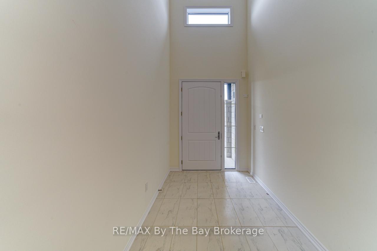 Photo 3 of 41 Del Ray Crescent, Wasaga Beach — HOMEH