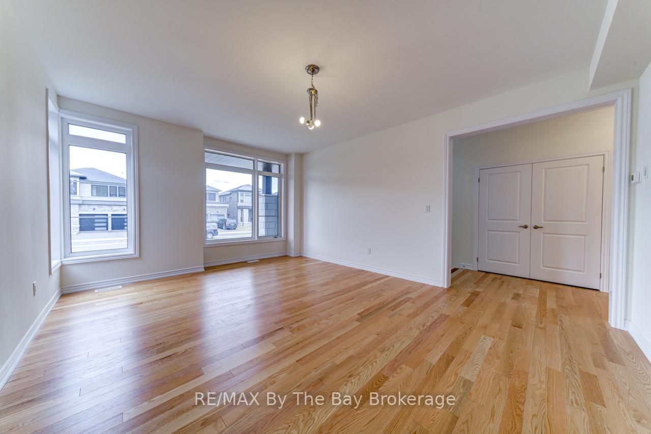 Photo 6 of 41 Del Ray Crescent, Wasaga Beach — HOMEH