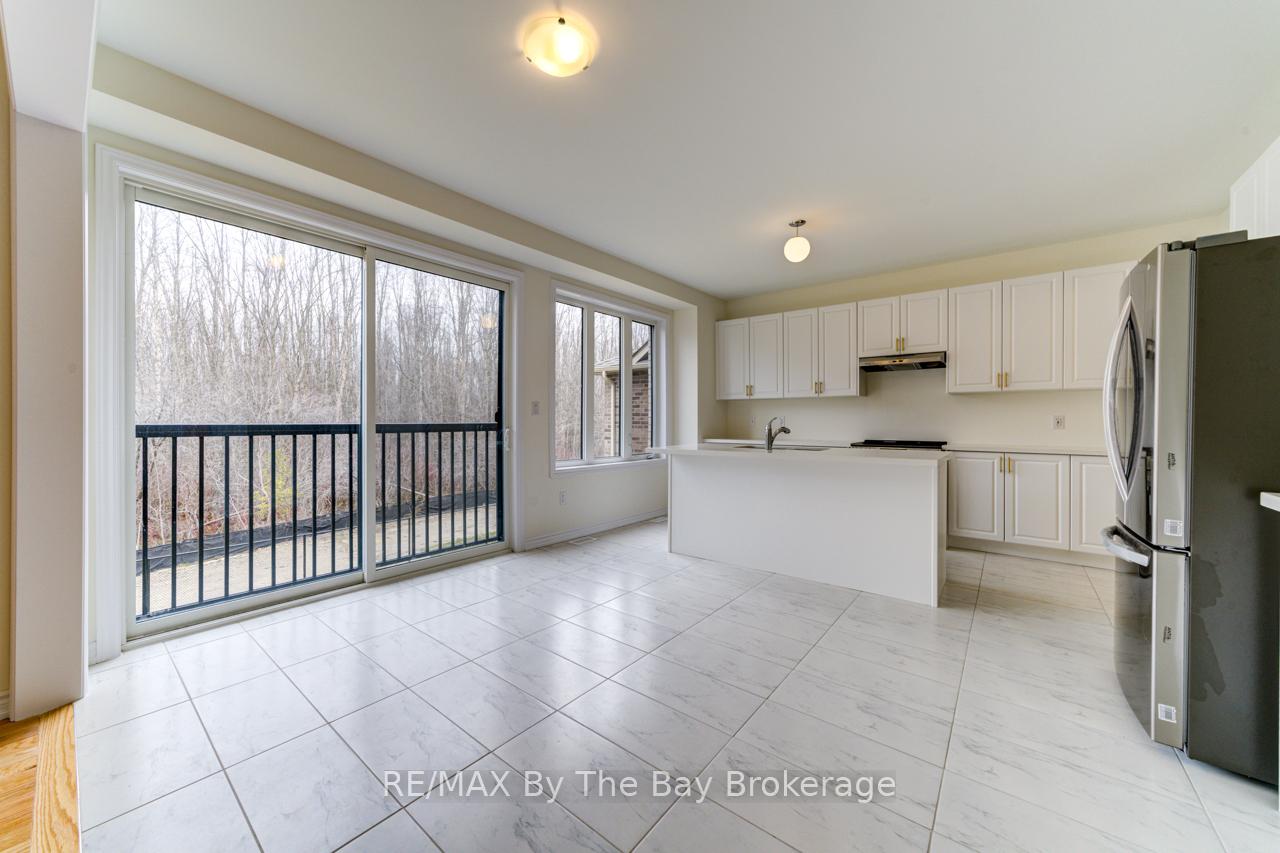 Photo 9 of 41 Del Ray Crescent, Wasaga Beach — HOMEH