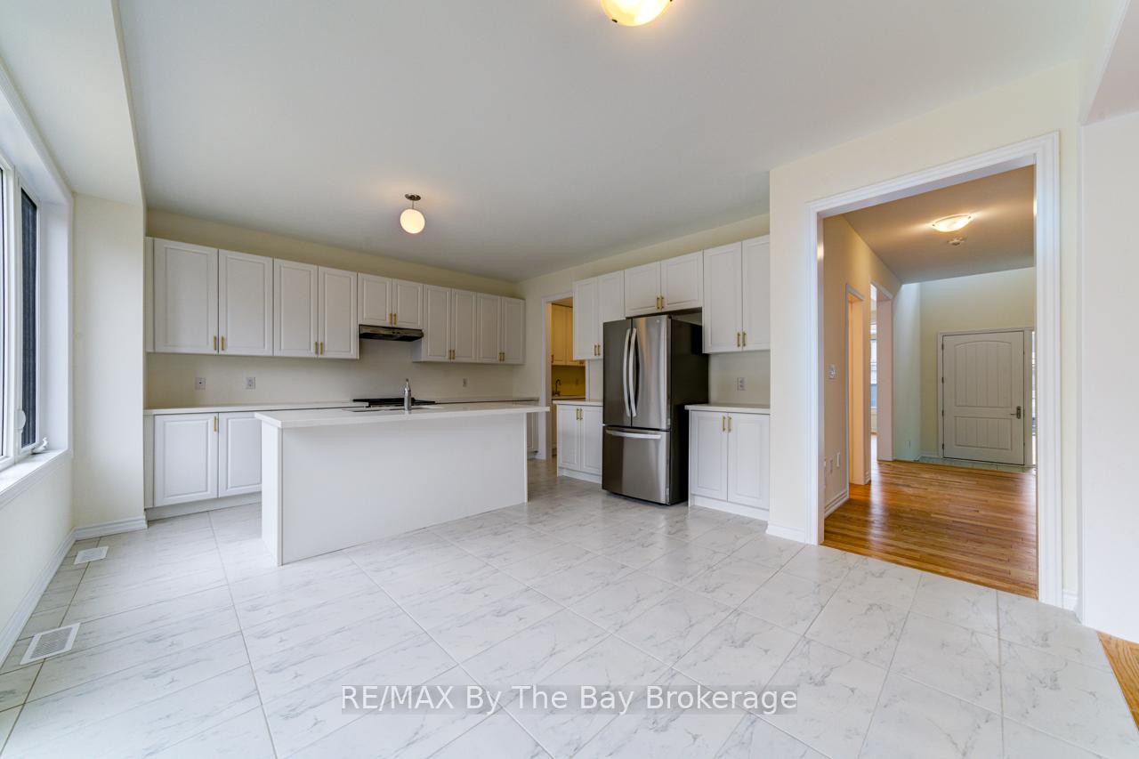 Photo 12 of 41 Del Ray Crescent, Wasaga Beach — HOMEH