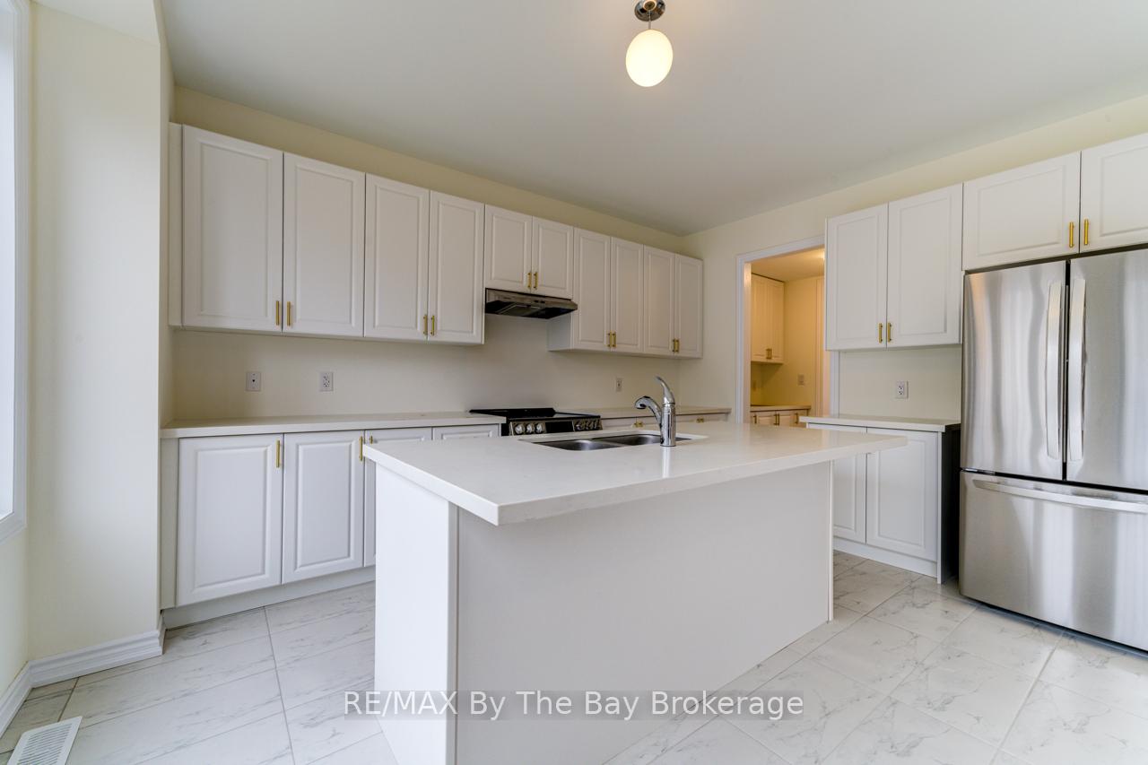 Photo 13 of 41 Del Ray Crescent, Wasaga Beach — HOMEH