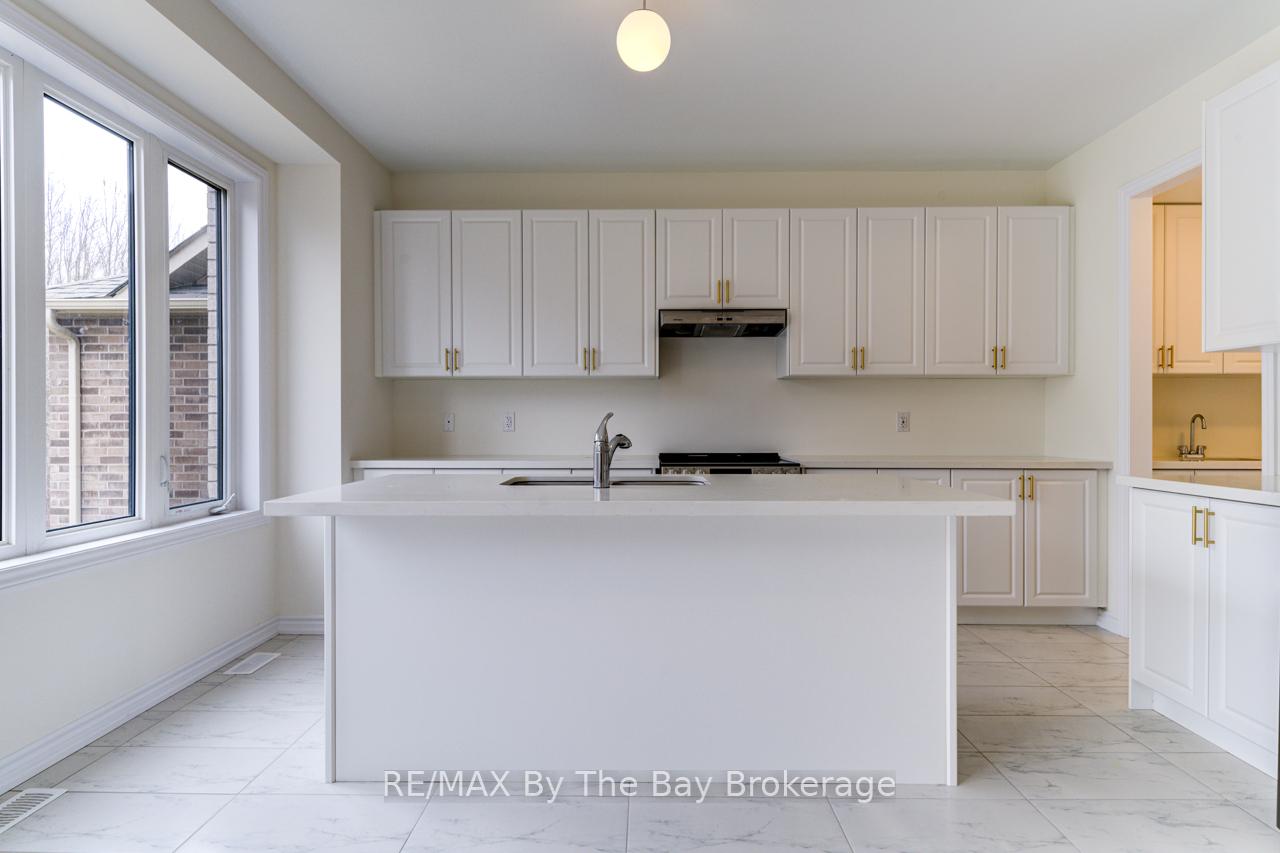 Photo 14 of 41 Del Ray Crescent, Wasaga Beach — HOMEH