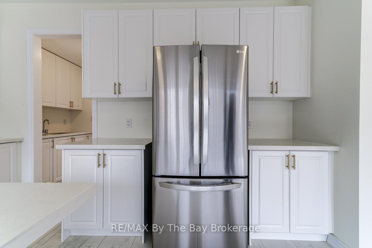 Photo 15 of 41 Del Ray Crescent, Wasaga Beach — HOMEH