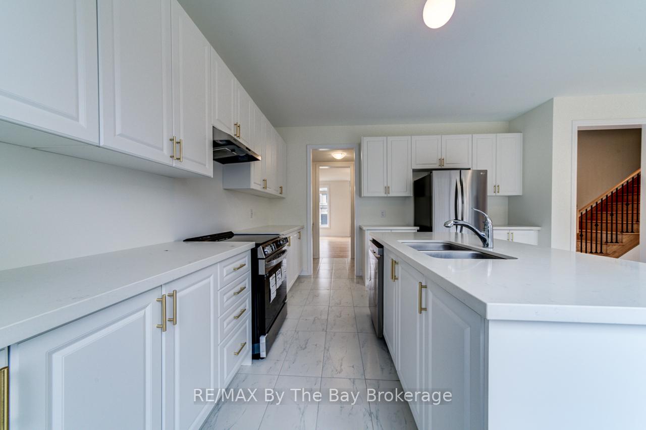 Photo 19 of 41 Del Ray Crescent, Wasaga Beach — HOMEH