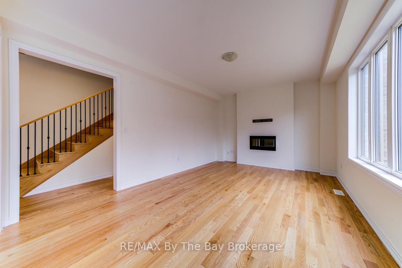 Photo 25 of 41 Del Ray Crescent, Wasaga Beach — HOMEH