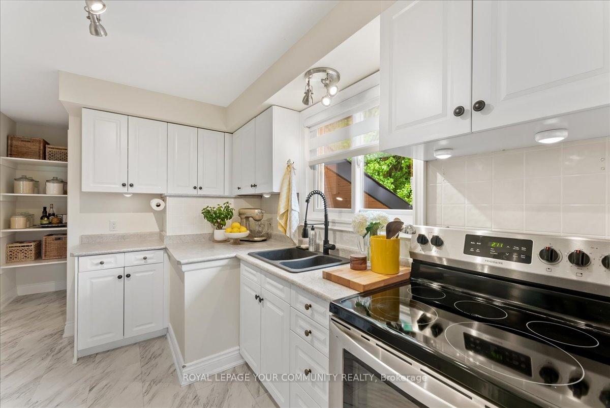 Photo 7 of 48 Bell Street, Uxbridge — HOMEH