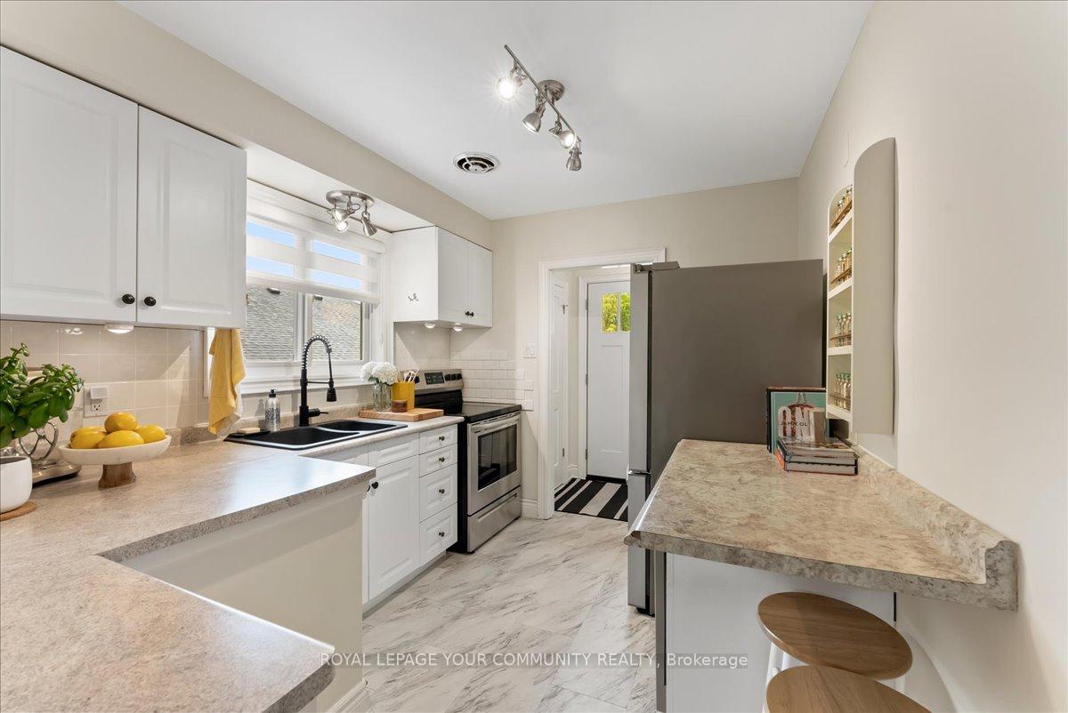 Photo 8 of 48 Bell Street, Uxbridge — HOMEH