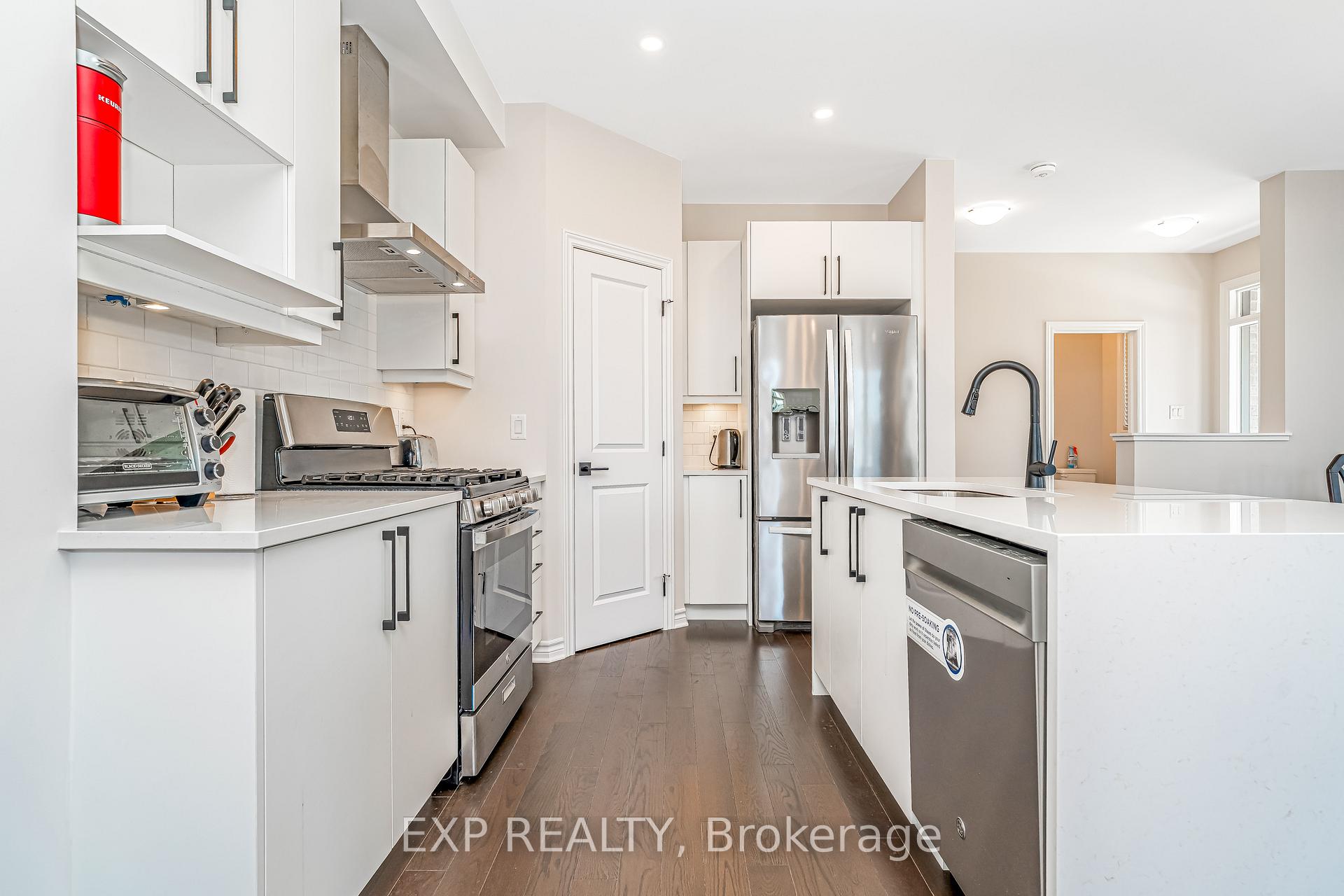 Photo 5 of 61 Esban Drive, Ottawa, Blossom Park/Kemp Park/Findlay Creek — HOMEH