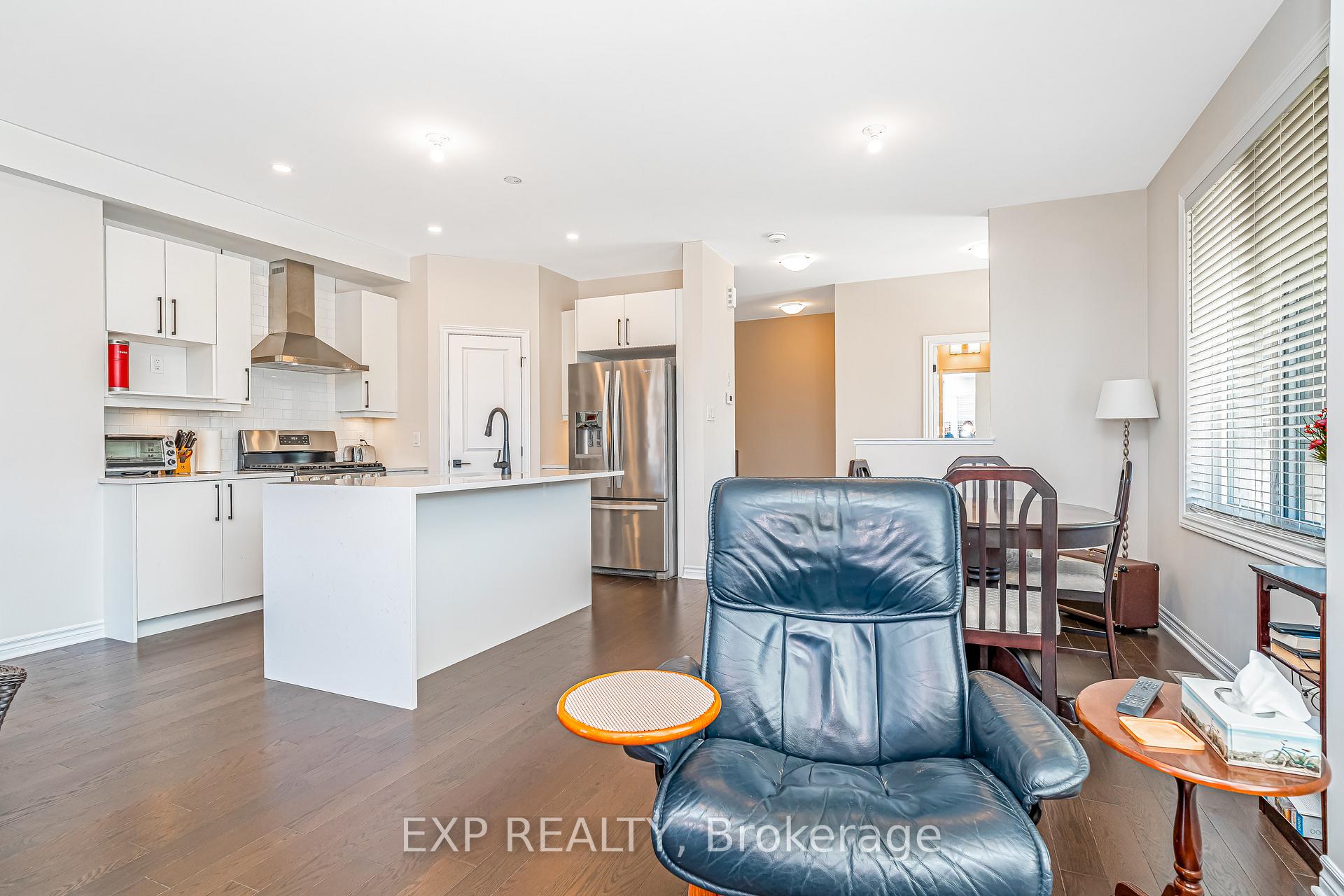 Photo 8 of 61 Esban Drive, Ottawa, Blossom Park/Kemp Park/Findlay Creek — HOMEH